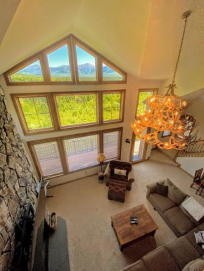 M1 Luxury home a short walk from the Mount Washington Hotel AC heated floor stunning views